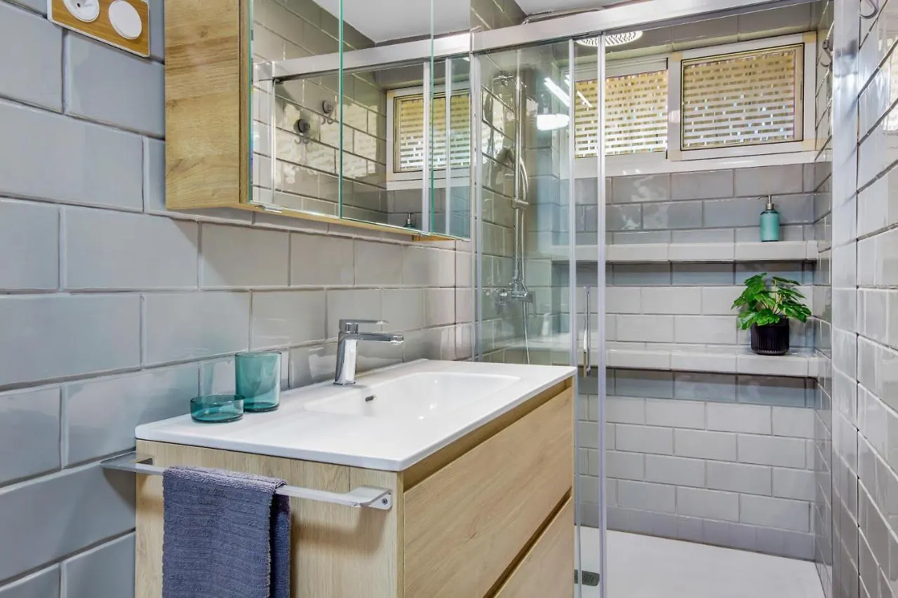 Carlos Beach Ground Floor Apartment & Parking 토레몰리노스