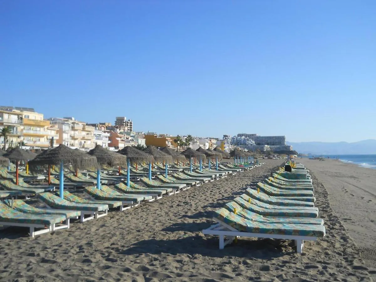 Carlos Beach Ground Floor Apartment & Parking 토레몰리노스
