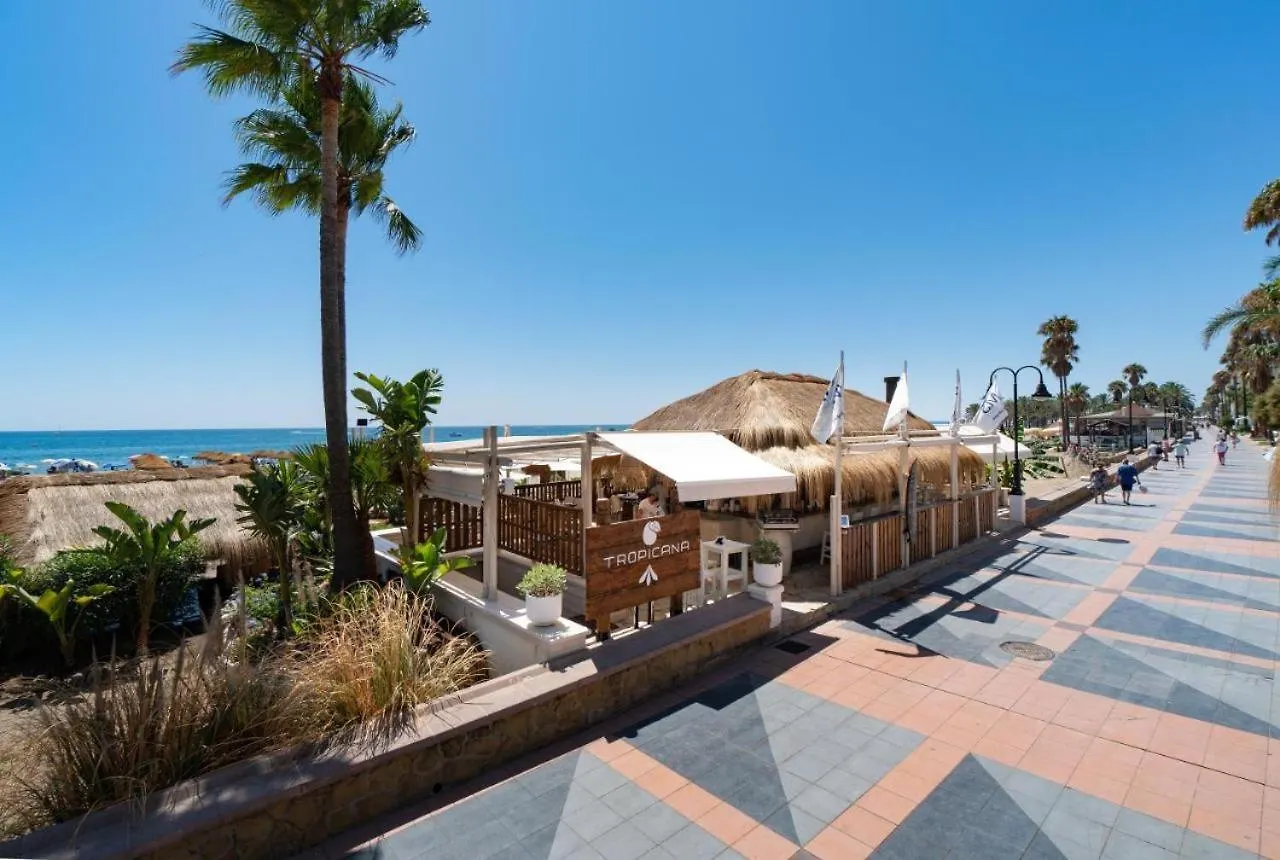 Carlos Beach Ground Floor Apartment & Parking 토레몰리노스