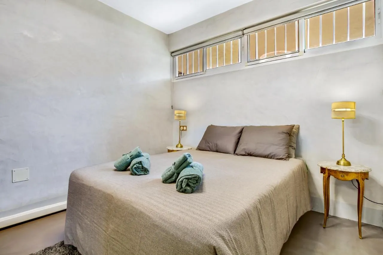 Carlos Beach Ground Floor Apartment & Parking 토레몰리노스